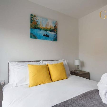 2 Bedroom Apartment Chapel Riverside At Goshen Property Serviced Accommodation Southampton, Free Wifi & Parking Esterno foto